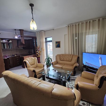 City Center Apartment Μπεράτ Εξωτερικό φωτογραφία