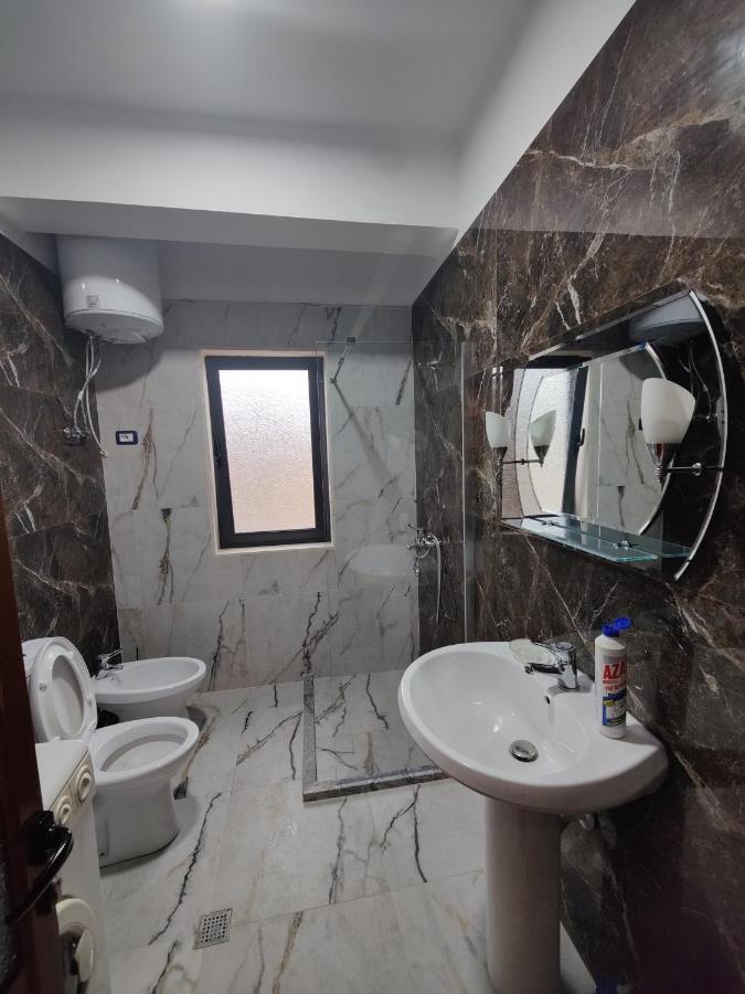 City Center Apartment Μπεράτ Εξωτερικό φωτογραφία